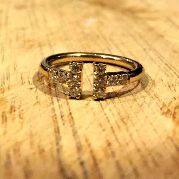 Jewelry - 14K Solid Gold T Style Ring with Diamonds